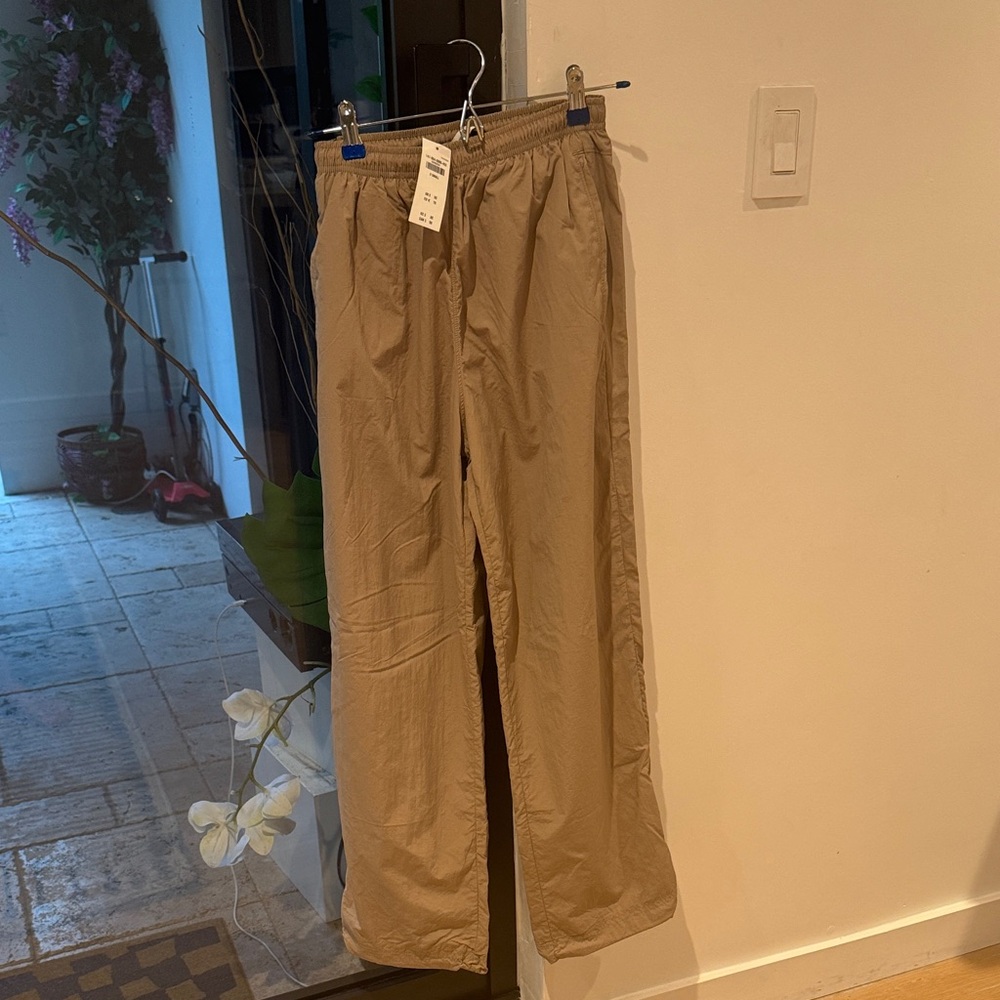 Women’s Baggy A&F Tan Pants